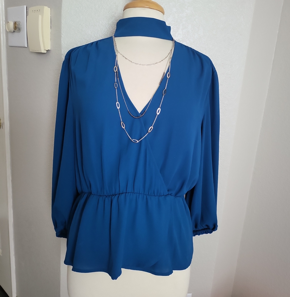 New York & Company Blue V-Neck Peplum/ Elastic Waist Blouse Sz L